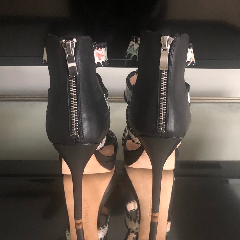 Nicole Miller Artelier Heels - Picture 2 of 4